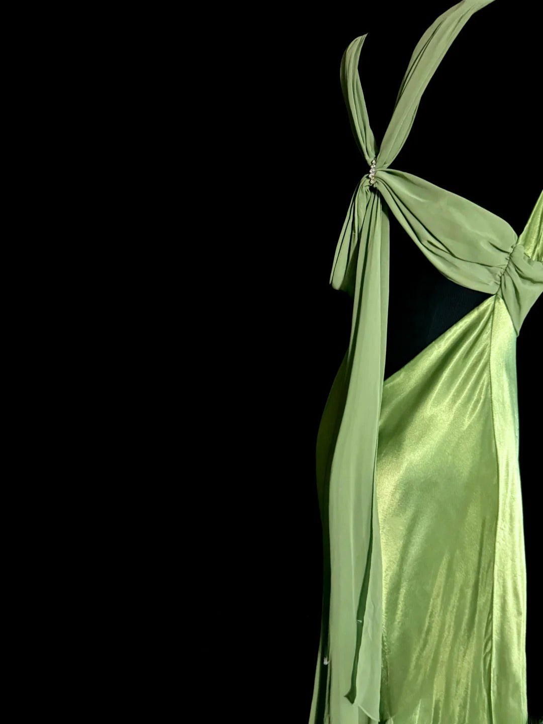 Atemberaubendes Meerjungfrauen-Abendkleid mit V-Ausschnitt, grünem Satin, rückenfrei mit Rüschen, langes Ballkleid, Abendkleider MP592