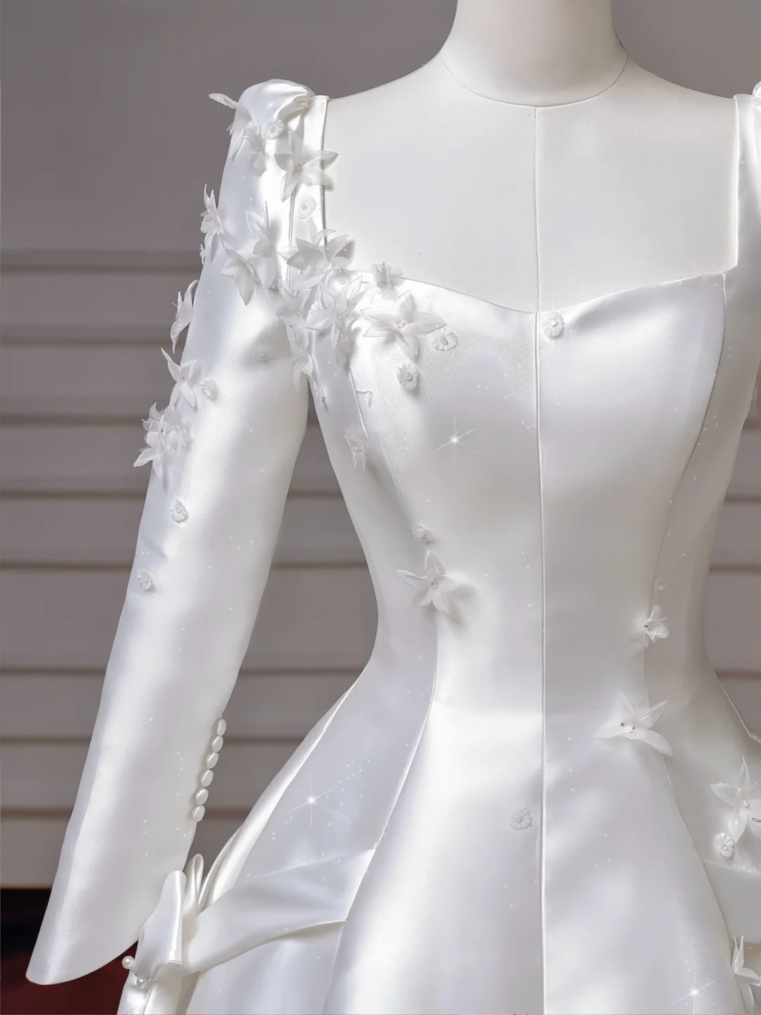 Prinzessin A-Linie, eckiger Ausschnitt mit langen Ärmeln, Satinkorsett, Schleppe, Prinzessinnen-Brautkleider, Hochzeitskleider MP044