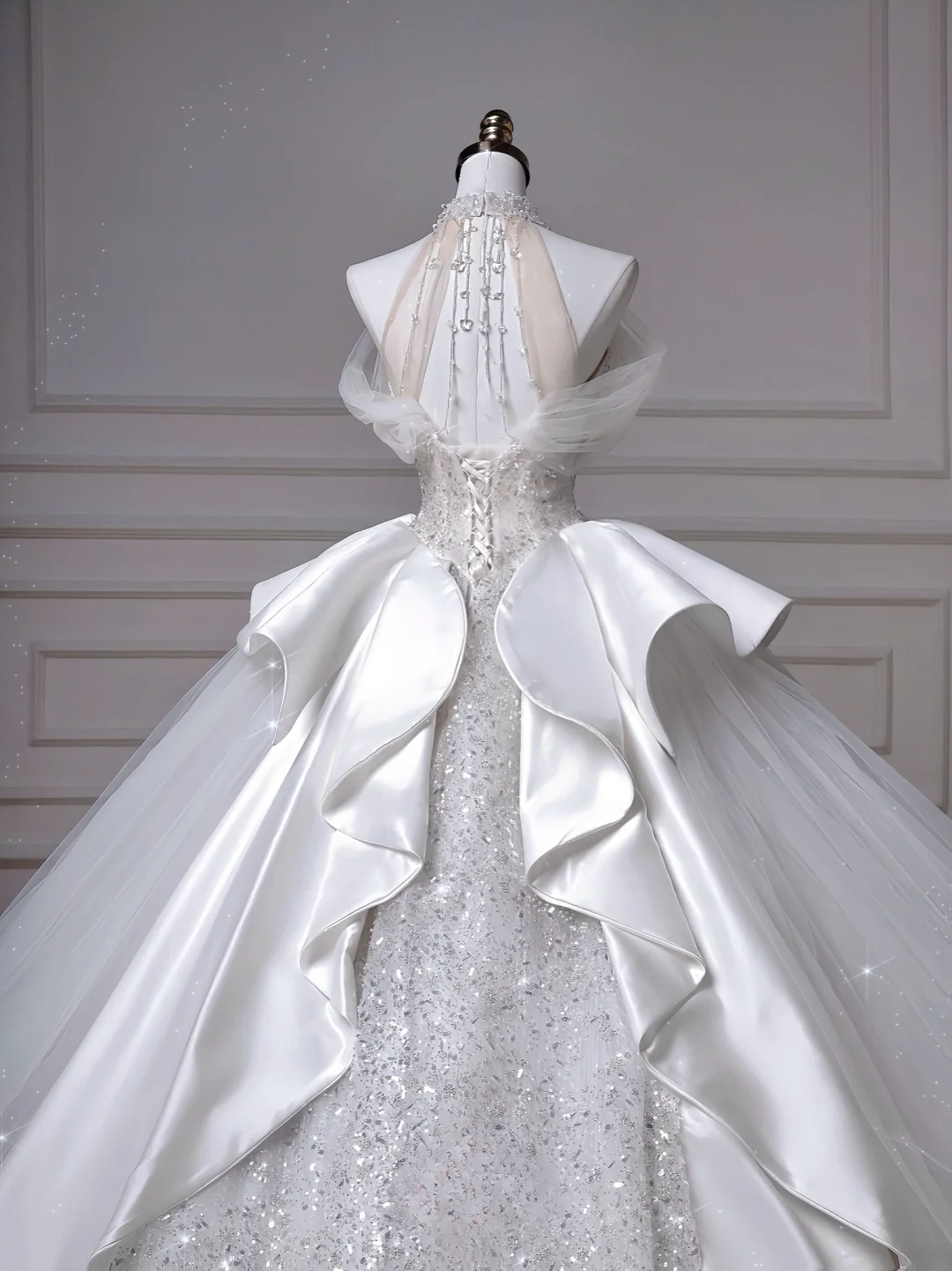Wedding Dresses Fairytale Princesses Ball Gown High Neck Sequins White With Beads Sweep Train Bodice Bridal Gowns Wedding Dresses MP045