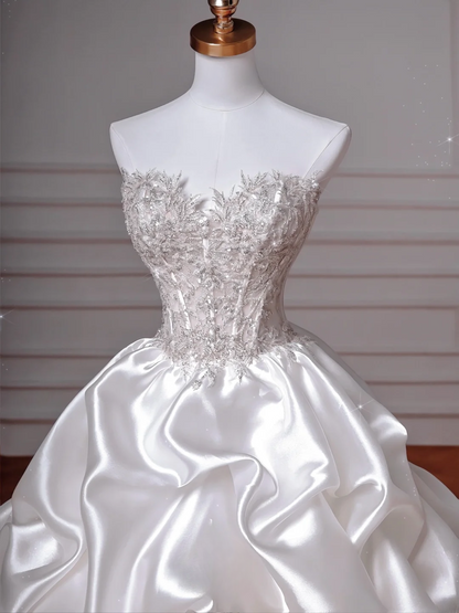 Prinzessin Ballkleid Herzförmiger Ausschnitt Satin Mit langen Ärmeln Perlenbesetztes Oberteil Applikationen Prinzessin Brautkleider Hochzeitskleid MP049