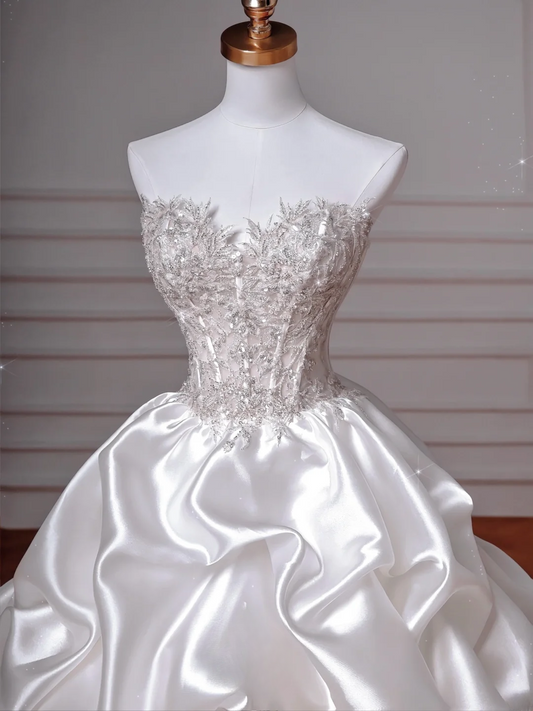 Princess Ball Gown Sweetheart Satin With Long Sleeves Beaded Bodice Appliques Princess Bridal Gowns Wedding Dress MP049