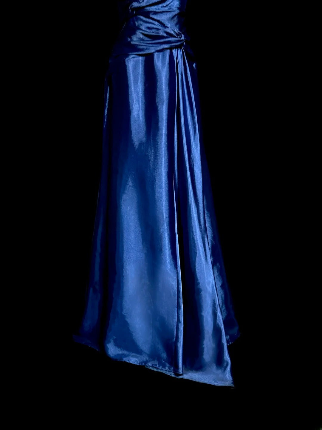 Elegantes Meerjungfrauen-Abendkleid Trägerlos Königsblau mit Falten Ärmellos Bodenlang MP641