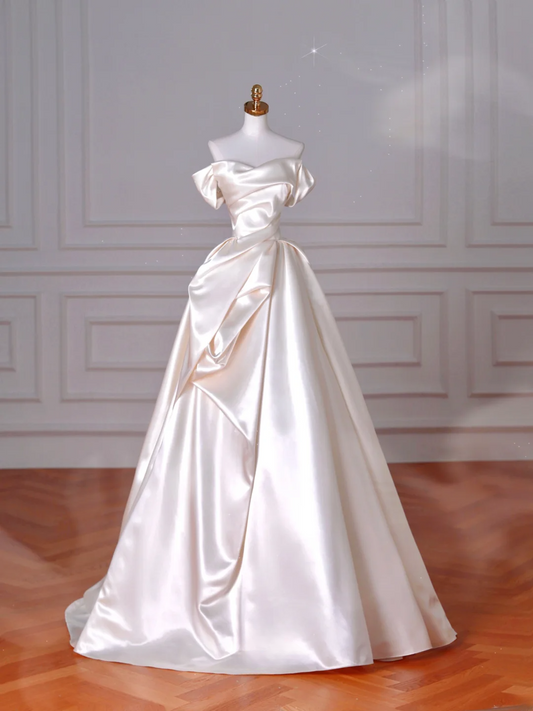 Robes de mariée princesse MP059 ligne A simple, épaules dénudées, manches courtes, corsage plissé, longueur ras du sol