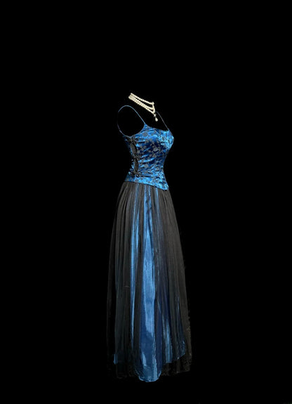 Élégante Robe de Bal Longue Bleu Royal Coupe Droite à Fines Bretelles Brodée Sans Manches MP646