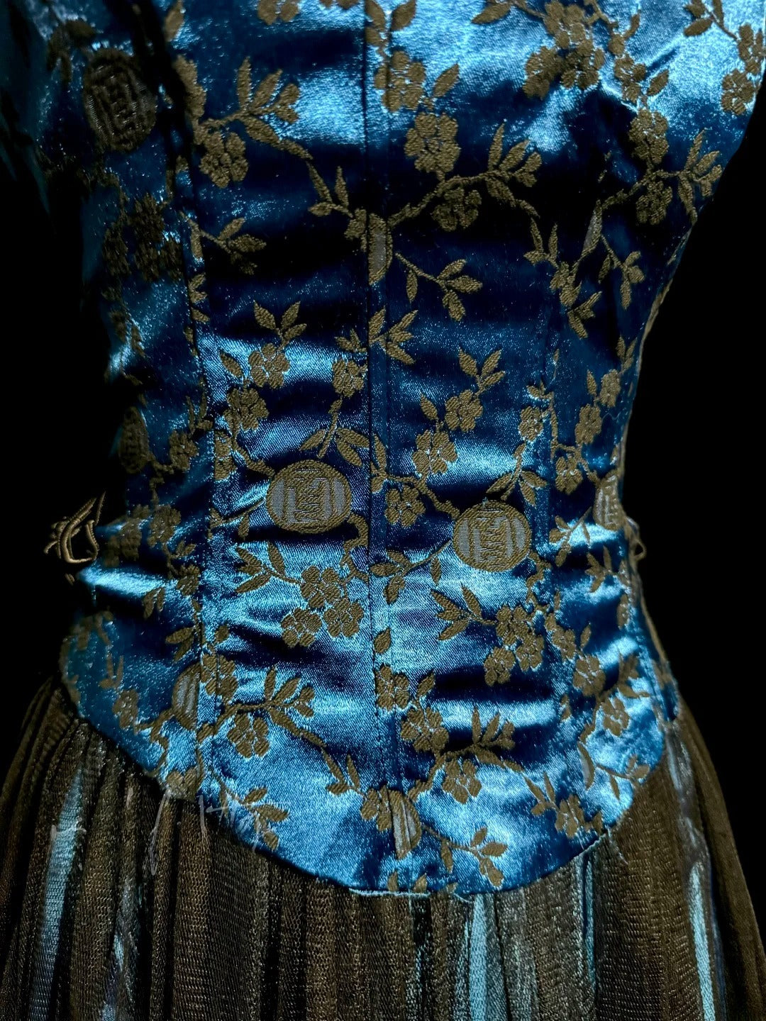 Élégante Robe de Bal Longue Bleu Royal Coupe Droite à Fines Bretelles Brodée Sans Manches MP646