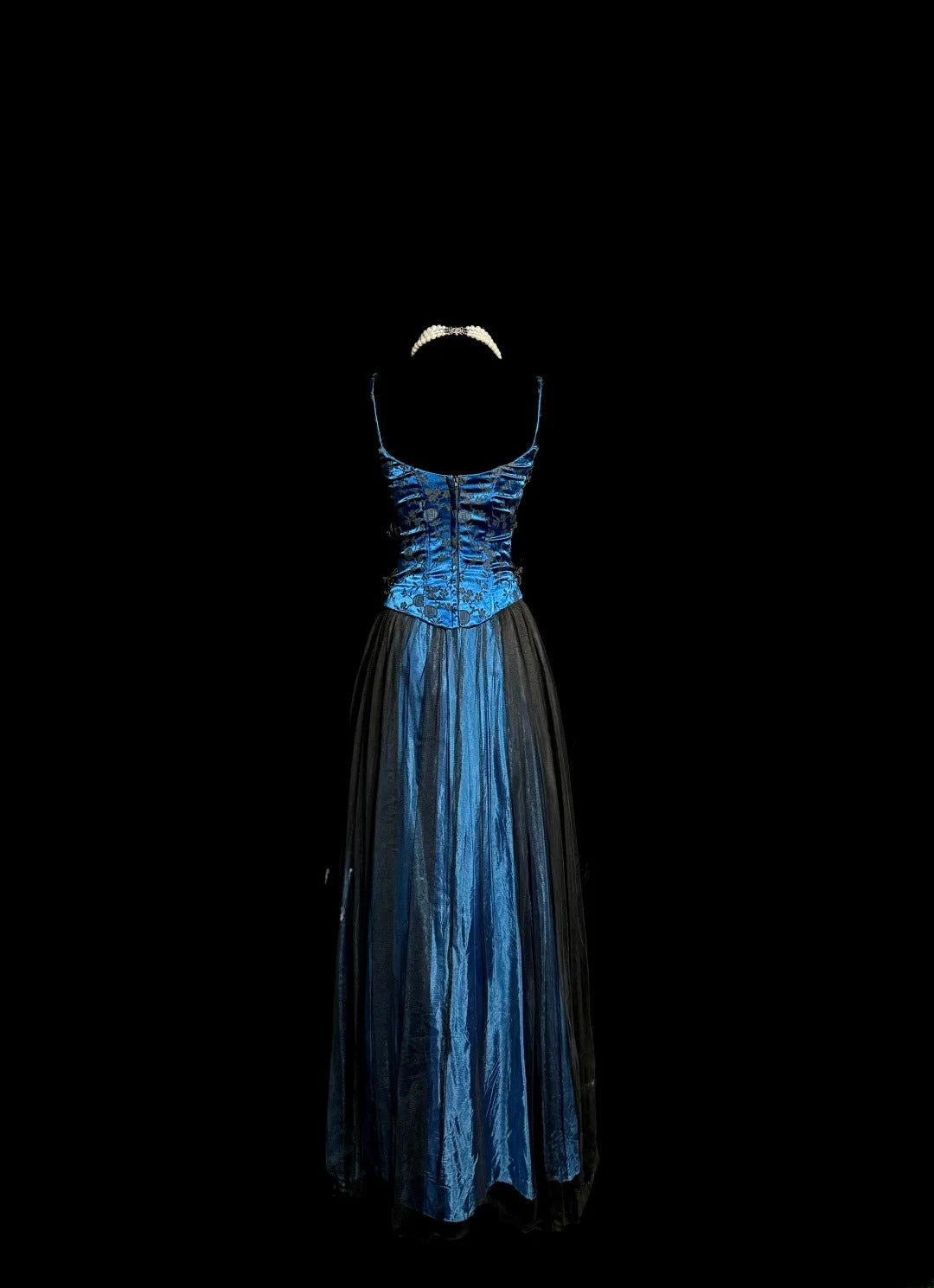 Élégante Robe de Bal Longue Bleu Royal Coupe Droite à Fines Bretelles Brodée Sans Manches MP646