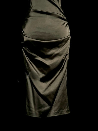 Schlichtes Etuikleid V-Ausschnitt Schokolade Satin Mit kurzen Ärmeln Knielang Brautmutterkleider Hochzeitsfeier Outfits MP1164