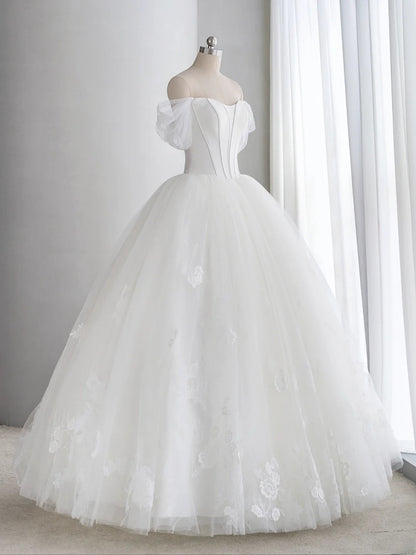 Elegantes Ballkleid schulterfrei aus weißem Tüll mit Flügelärmeln Prinzessinnen-Brautkleid lange Hochzeitskleider MP262