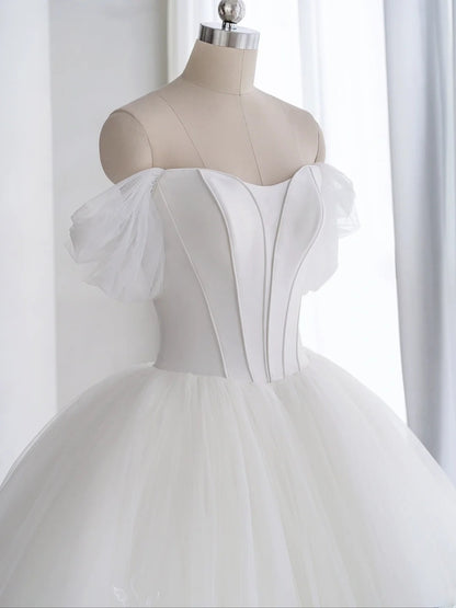 Elegantes Ballkleid schulterfrei aus weißem Tüll mit Flügelärmeln Prinzessinnen-Brautkleid lange Hochzeitskleider MP262