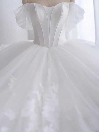 Elegantes Ballkleid schulterfrei aus weißem Tüll mit Flügelärmeln Prinzessinnen-Brautkleid lange Hochzeitskleider MP262