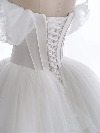Elegantes Ballkleid schulterfrei aus weißem Tüll mit Flügelärmeln Prinzessinnen-Brautkleid lange Hochzeitskleider MP262