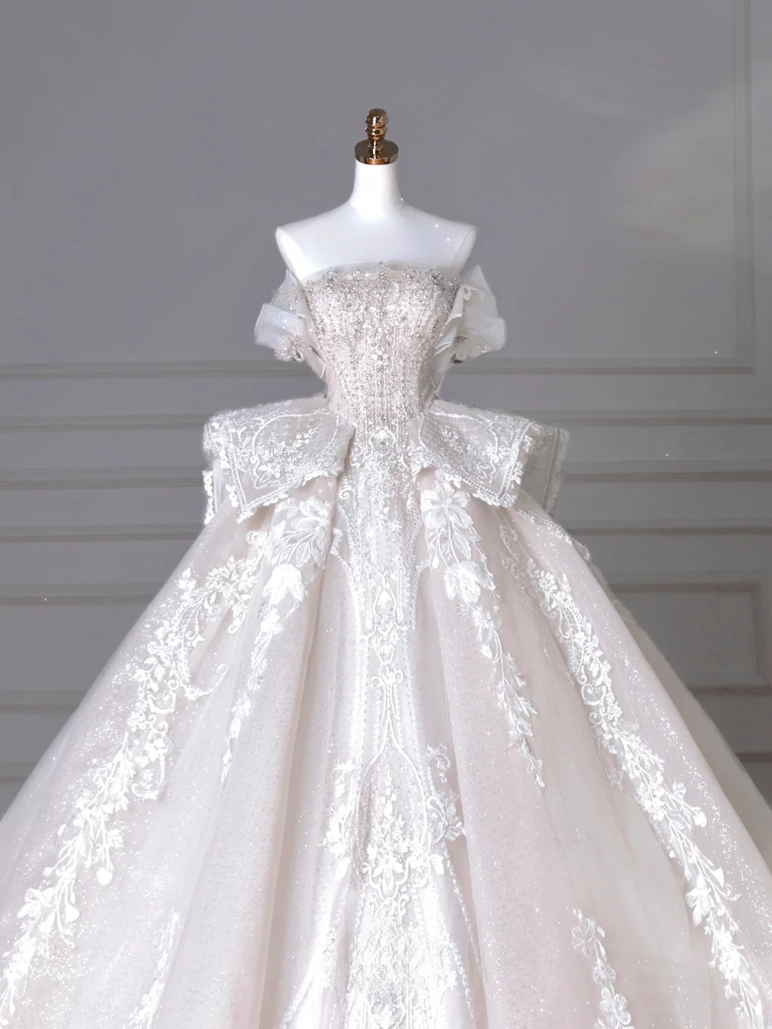 Ball Gown Strapless Sequin With Tulle Sleeves Silver Beads White Sweep Train Princess Bridal Gowns Wedding Dresses MP064