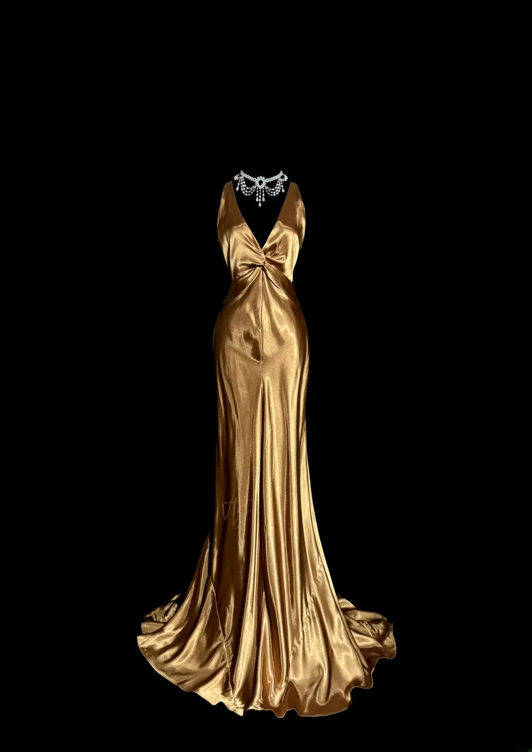 Elegantes Meerjungfrauen-Abendkleid aus Satin mit Neckholder, V-Ausschnitt, rückenfrei und plissiert, MP655