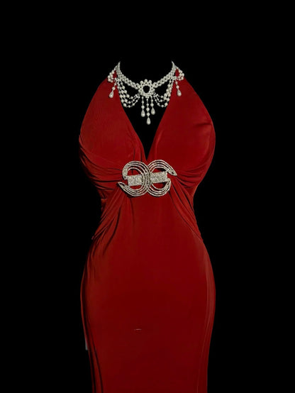 Elegantes Meerjungfrauen-Abendkleid mit Neckholder, V-Ausschnitt, rückenfrei, Rot, mit plissiertem Rock, MP656
