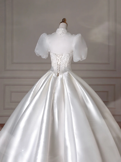 Robe de bal bustier en satin avec tulle Manches courtes Dentelle Blanc Traîne de balayage Robes de mariée de princesse MP067