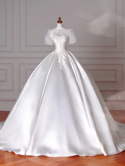 Robe de bal bustier en satin avec tulle Manches courtes Dentelle Blanc Traîne de balayage Robes de mariée de princesse MP067