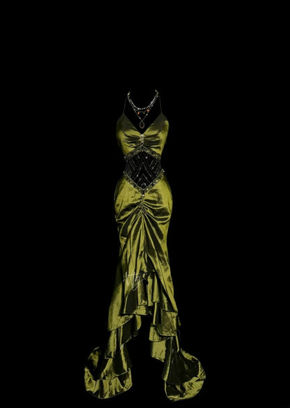 Robe De Soirée Longue Vintage Années 2000 Sirène Dos Nu Satin Vert Olive Avec Volants Perles Robe De Bal Tendance Inspiration MP1174