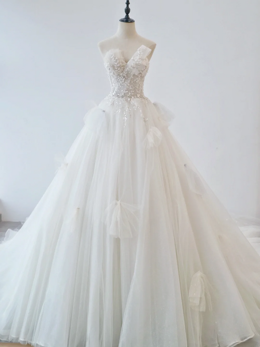 Classic Ball Gown Strapless White Tulle With Silver Beaded Court Train Princess Bridal Gowns Wedding Dresses MP071