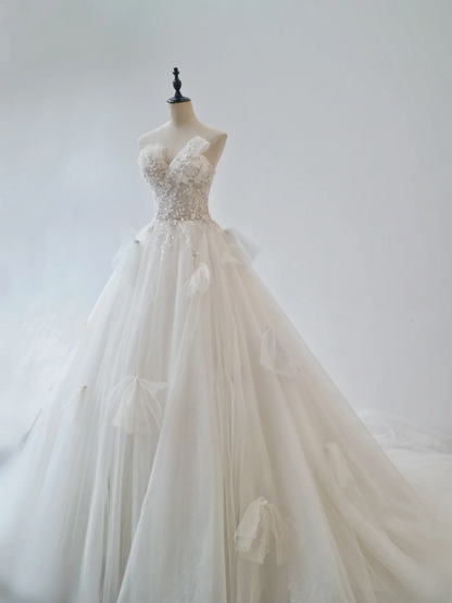 Robe de bal classique bustier en tulle blanc avec perles argentées traîne cour de mariage robes de mariée de princesse MP071