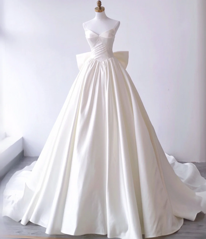 Robe de bal classique en satin blanc bustier avec traîne courte et nœud papillon robes de mariée de princesse MP072