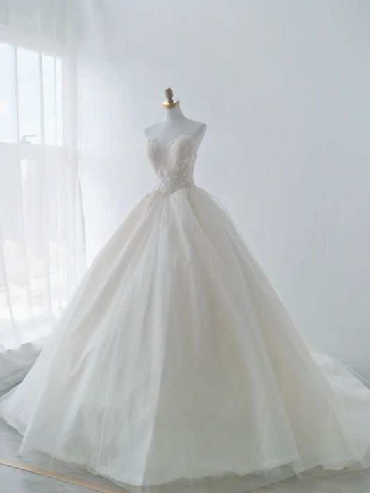 Classic Ball Gown Strapless White Tulle With Ruffles Lace Court Train Princess Bridal Gowns Wedding Dresses MP075