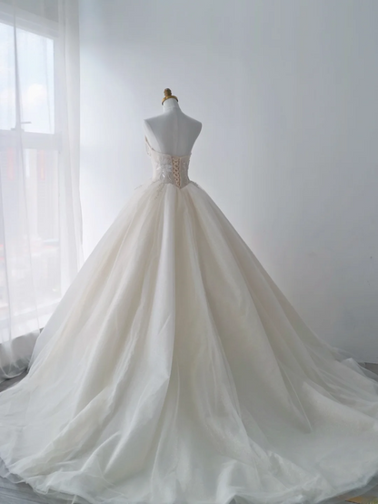 Robe de bal classique bustier en tulle blanc avec volants, traîne chapelle en dentelle, robes de mariée princesse MP075