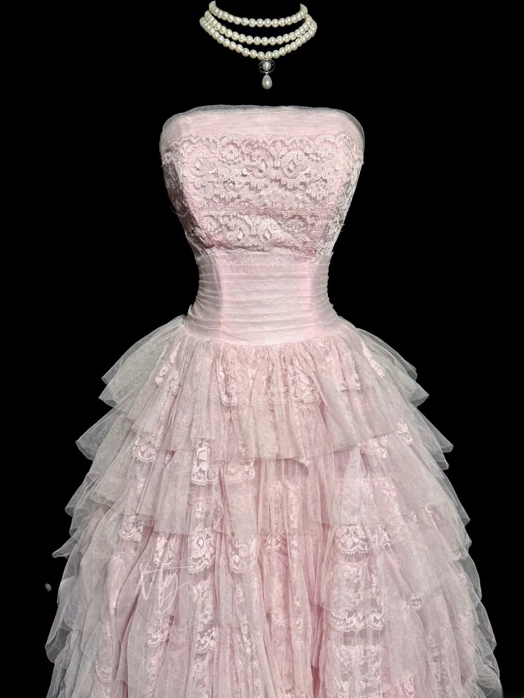 Robe de Bal Vintage sans Bretelles Thème Rétro pour Bal de Promo avec Volants Robe de Soirée Longue Années 2000 Inspiration Robes de Bal Tendance MP1181