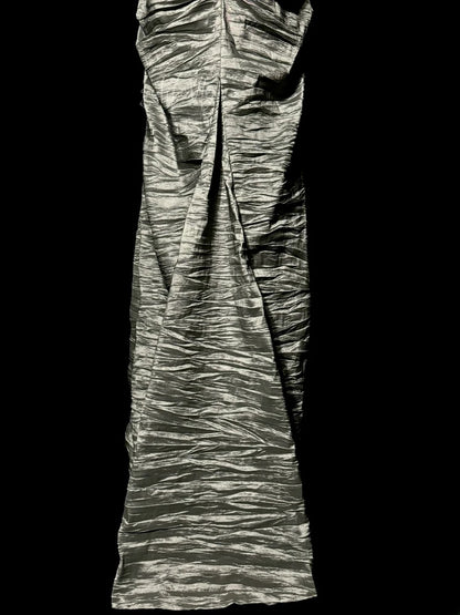 Ästhetische Meerjungfrau Empire-Ausschnitt Silbergrauer Taft mit Raffung, ärmellose Festzug-Outfits, Ballkleider MP1186