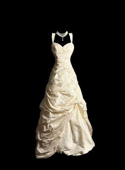 Vintage Ball Gown 70s Sweetheart Taffeta Ivory With Ruffled Court Train Princess Bridal Gowns Wedding Dresses MP1429