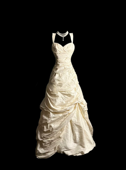 Vintage Ball Gown 70s Sweetheart Taffeta Ivory With Ruffled Court Train Princess Bridal Gowns Wedding Dresses MP1429