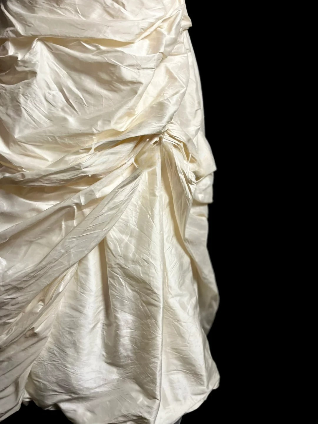Vintage Ball Gown 70s Sweetheart Taffeta Ivory With Ruffled Court Train Princess Bridal Gowns Wedding Dresses MP1429