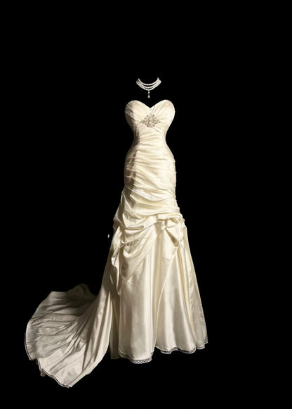 Vintage Mermaid 70s Sweetheart Taffeta Ivory With Ruffled Court Train Princess Bridal Gowns Wedding Dresses MP1430
