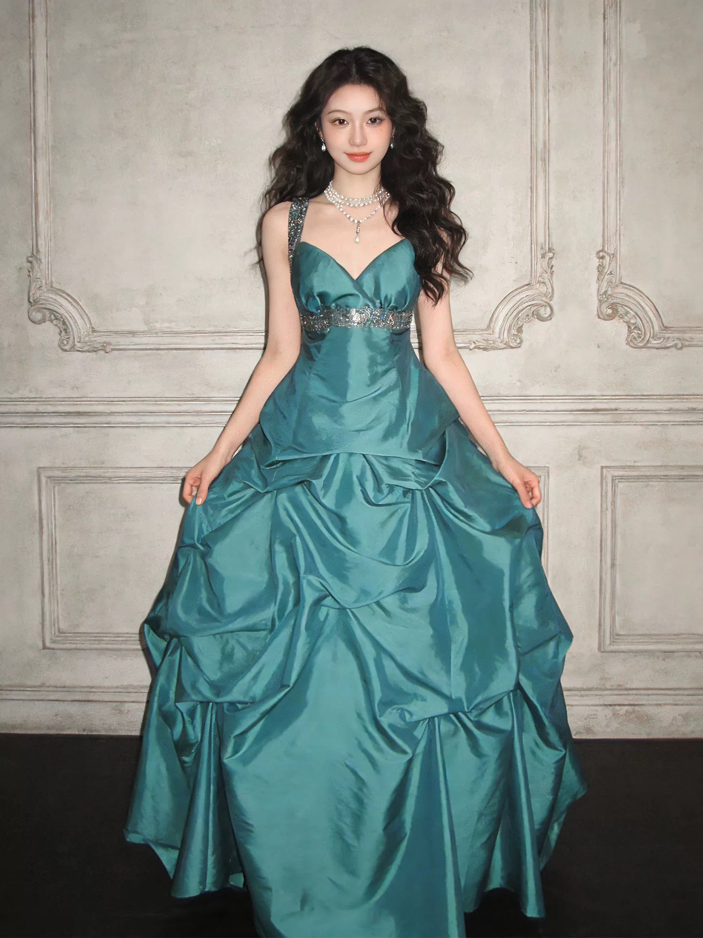Vintage Long Prom Dresses Ball Gown Straps With Pleated Formal Dress Graduation Gowns MP287