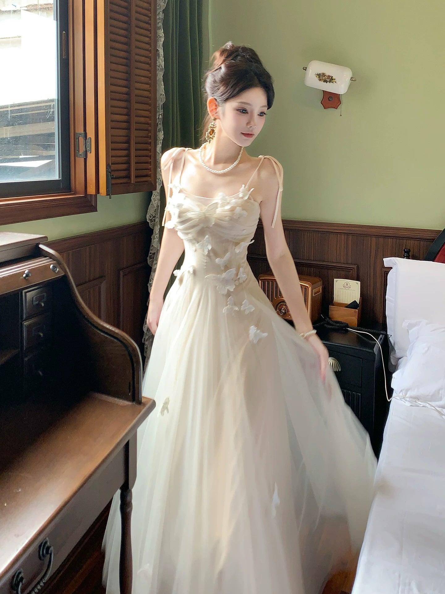 Élégante robe d'anniversaire pour femme 18 ans, en tulle ivoire, coupe trapèze et bretelles spaghetti, pour soirées et tenues de plage MP206