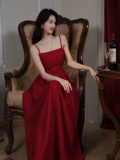 Einfaches A-Linien-Spaghettiträger-Kleid aus rotem Satin für Damen zum 21. Geburtstag, beeindruckendes Abendoutfit MP100