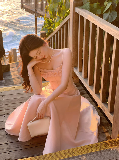 Robe de soirée française, coupe trapèze, à fines bretelles, en satin rose, idées pour femmes, du 18ème, pour impressionner, pour l'été, la plage, les bals de promo, les anniversaires, tenue de soirée MP271
