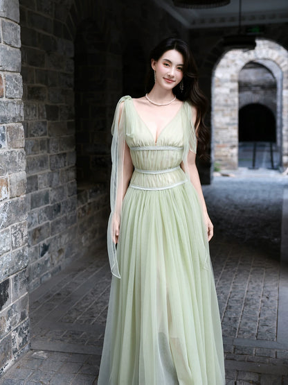 Einfaches A-Linien-Kleid mit V-Ausschnitt, salbeigrünem Tüll, Ideen für Damen, Ballkleider zum 18. Geburtstag MP096