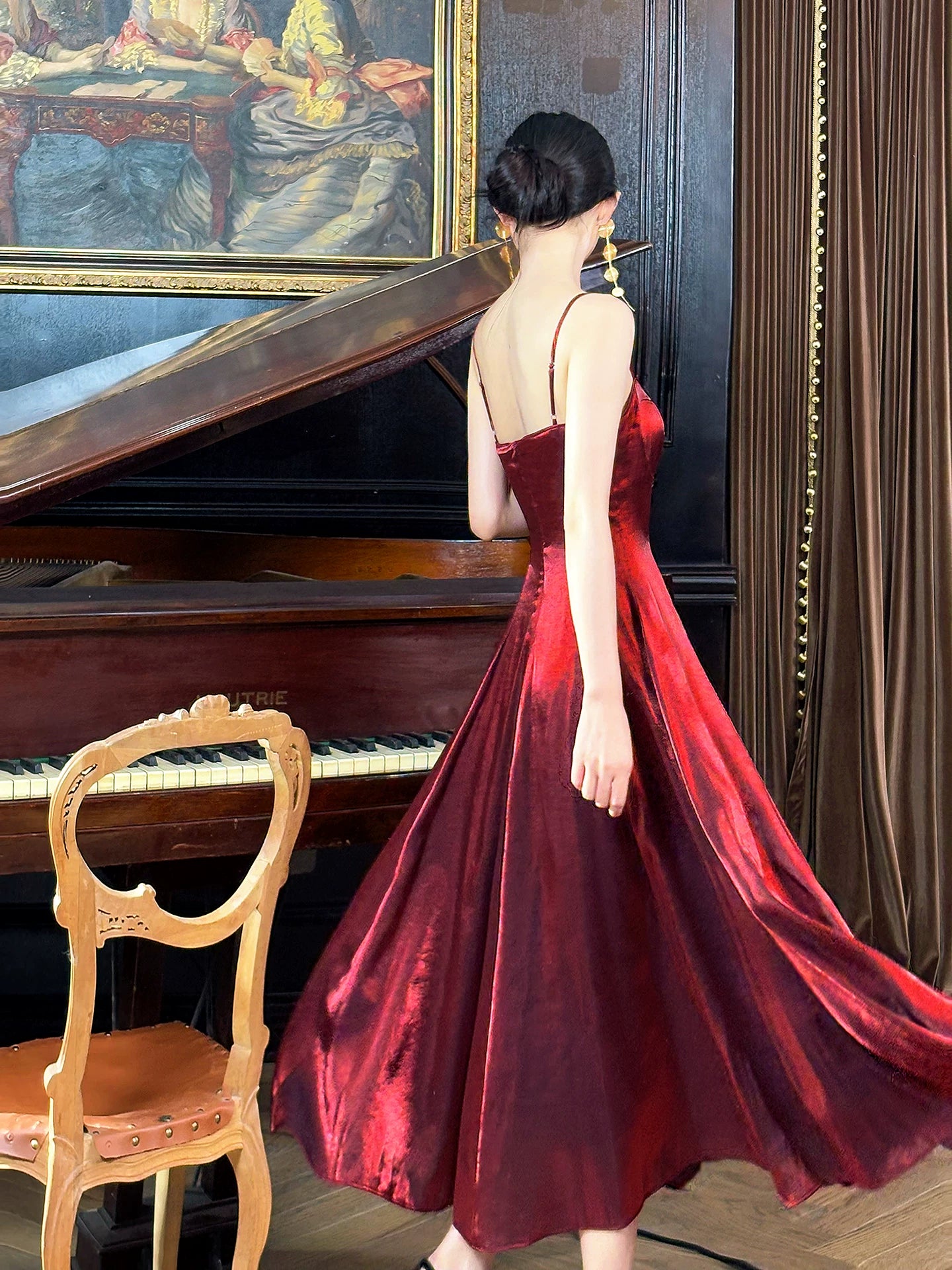 Robe de soirée élégante pour femme, style simple ligne A, fines bretelles, en satin bordeaux, idéale pour un 21e anniversaire, tenue de soirée MP102