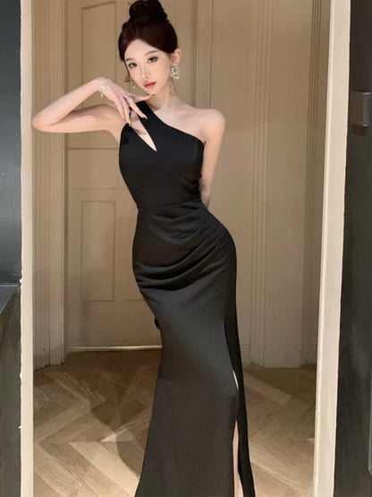 Einfaches Meerjungfrauen-Abendkleid aus Satin, schwarz, One-Shoulder, mit Schlitz, für Damen, Partys, Feiertage, Strandoutfits MP202