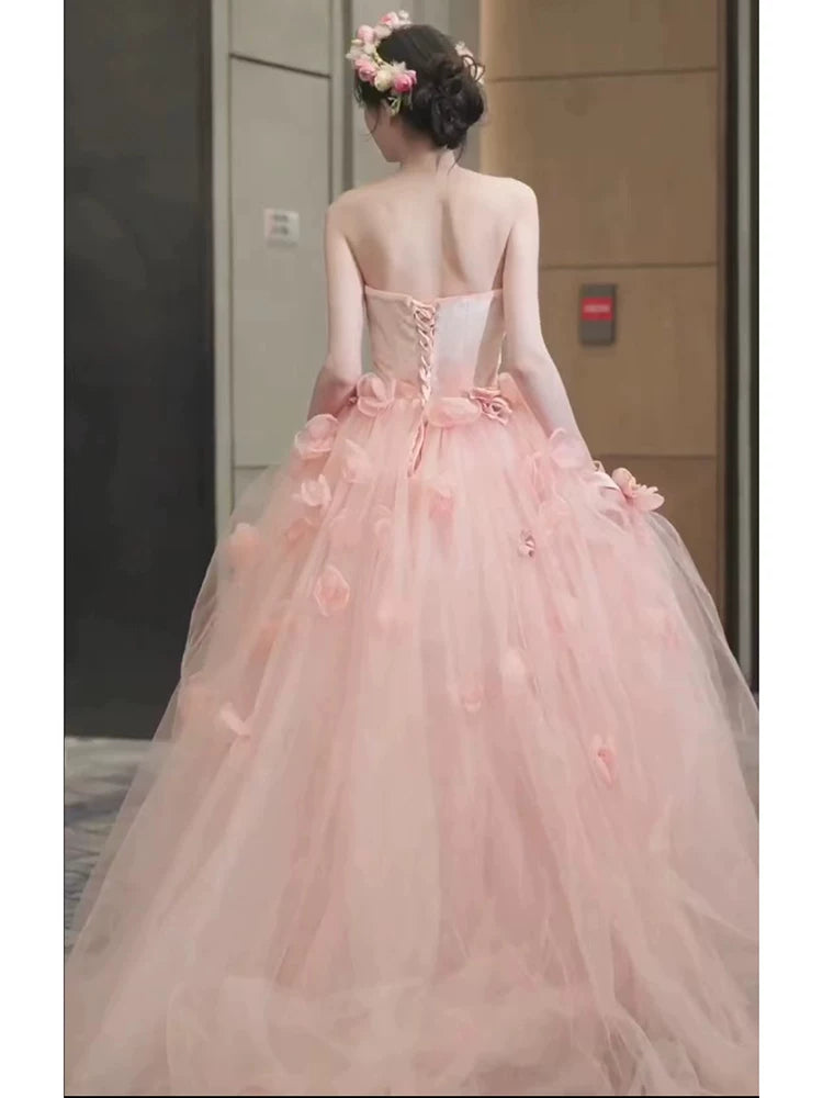 Süße, lange, gestufte Quinceañera-Kleider Ballkleid Trägerlos Rosa Mit gestuften Rüschen Quince Kleid MP161