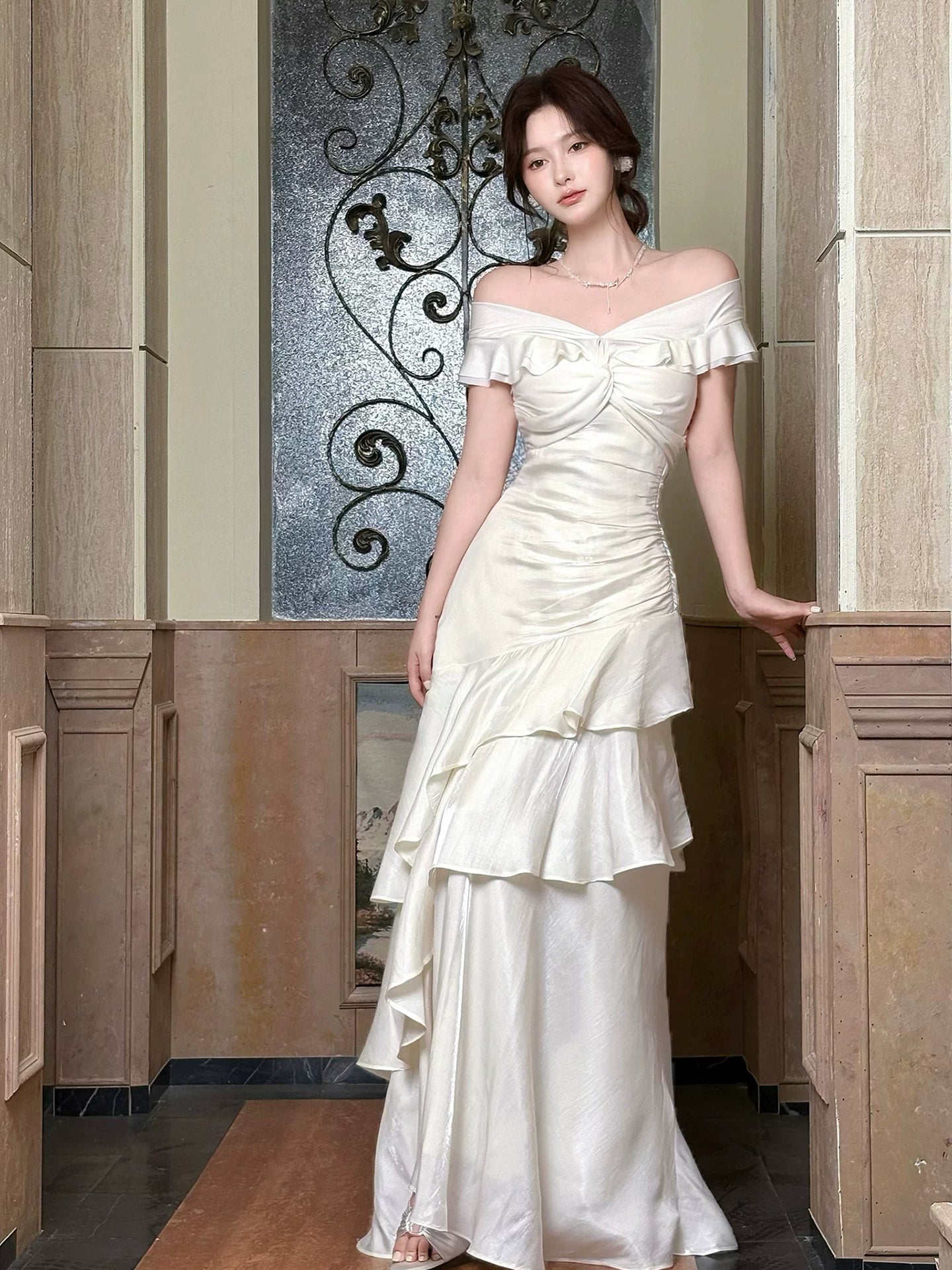 Idées de Robes de Soirée Plissées Blanches Simples Épaules Dénudées Style Sirène pour le 18ème Anniversaire de Femme, Tenues de Soirée MP111