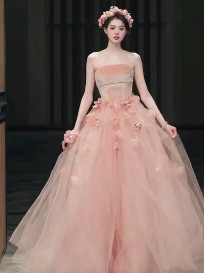 Süße, lange, gestufte Quinceañera-Kleider Ballkleid Trägerlos Rosa Mit gestuften Rüschen Quince Kleid MP161
