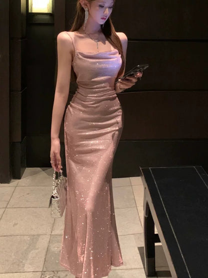 Robe de soirée sirène simple à fines bretelles rose poudré à sequins et longueur ras du sol pour femme – tenues de fête, de vacances, de plage MP188