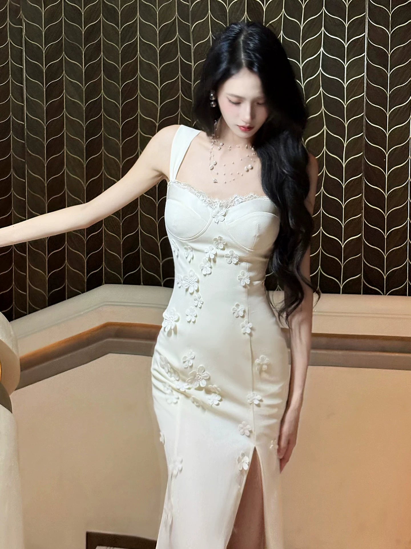 Elegant Sheath Sweetheart With Straps White Satin 18th Birthday Gown For Women Party Dresses Holiday Beach Outfits MP225