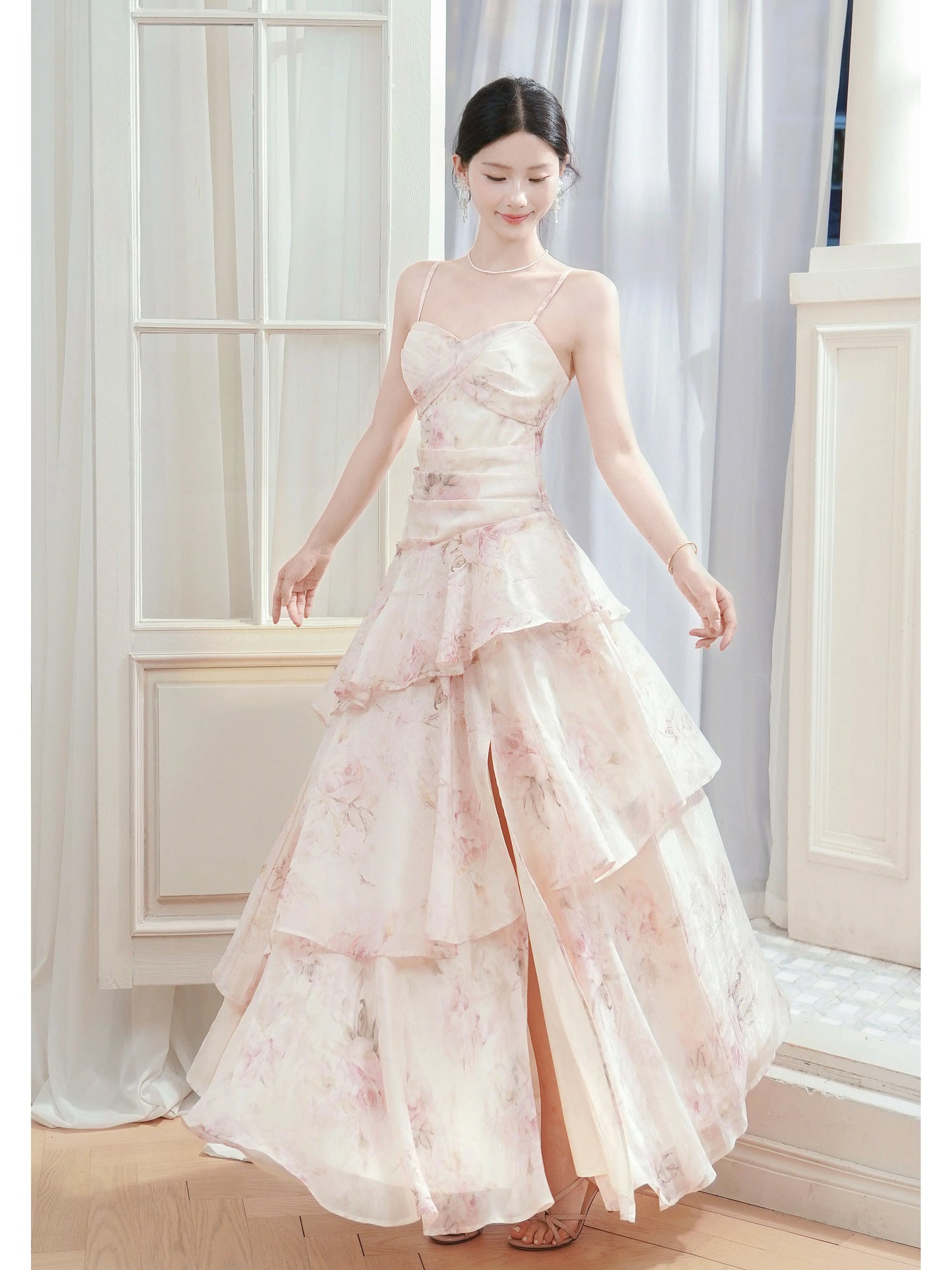 Idées de Robe de soirée queue de sirène simple en mousseline florale à bretelles spaghetti pour femme, tenue de soirée pour impressionner le 21e anniversaire MP112