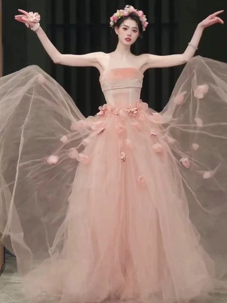 Süße, lange, gestufte Quinceañera-Kleider Ballkleid Trägerlos Rosa Mit gestuften Rüschen Quince Kleid MP161