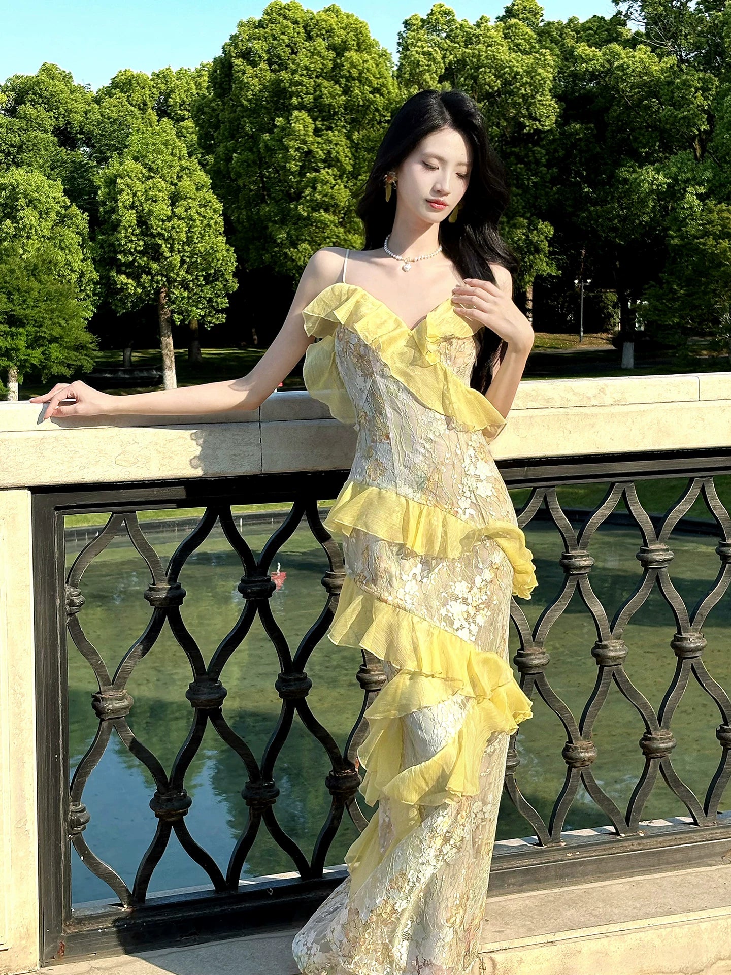 Elegant Mermaid Spaghetti Strap Yellow Lace 18th Birthday Gown For Women Party Dresses Holiday Beach Outfits MP219