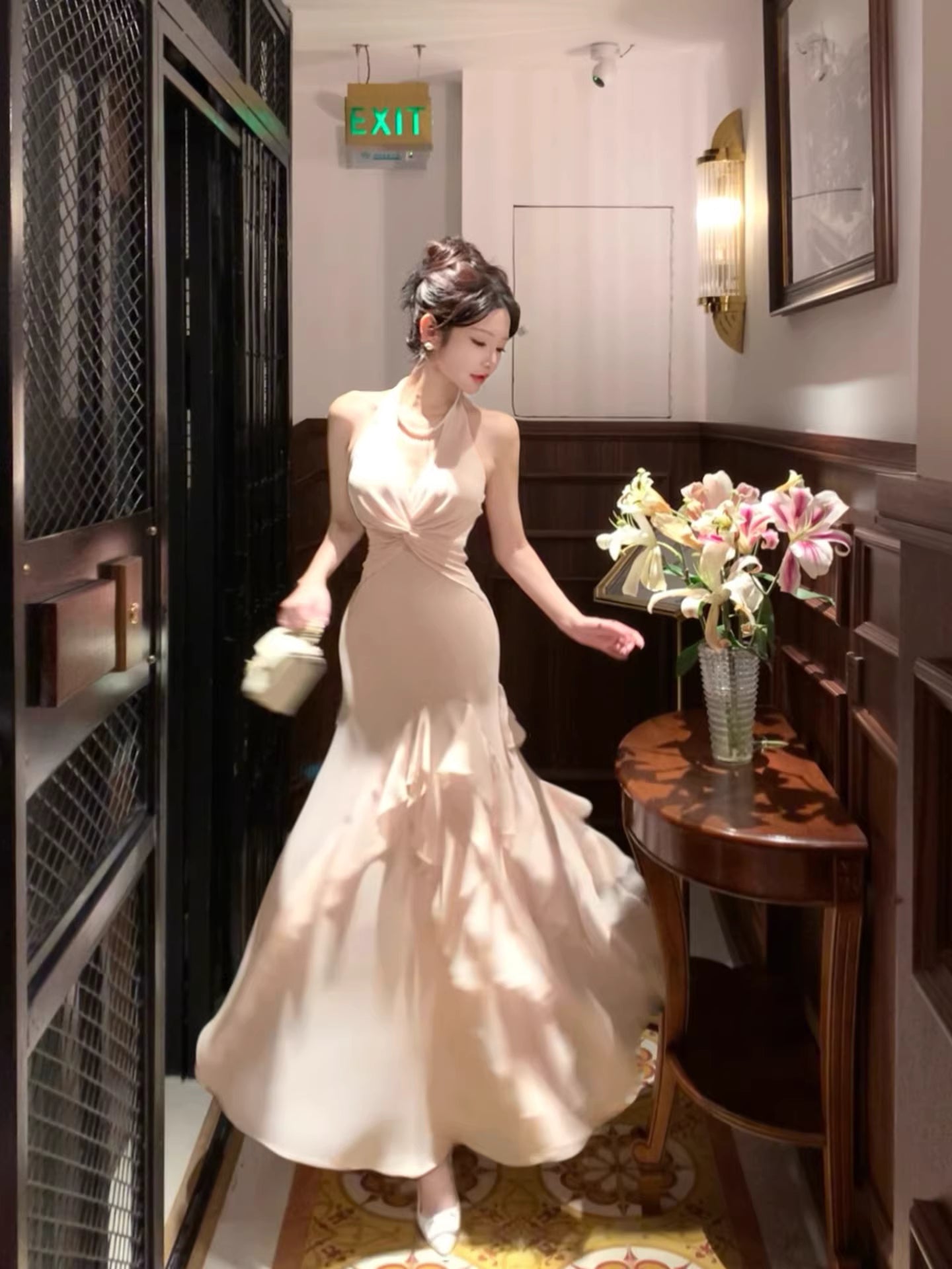 Meerjungfrauenkleid im französischen Stil, Neckholder, rosa Chiffon-Lagen, für Damen, Partykleid, lange Abendgarderobe MP169