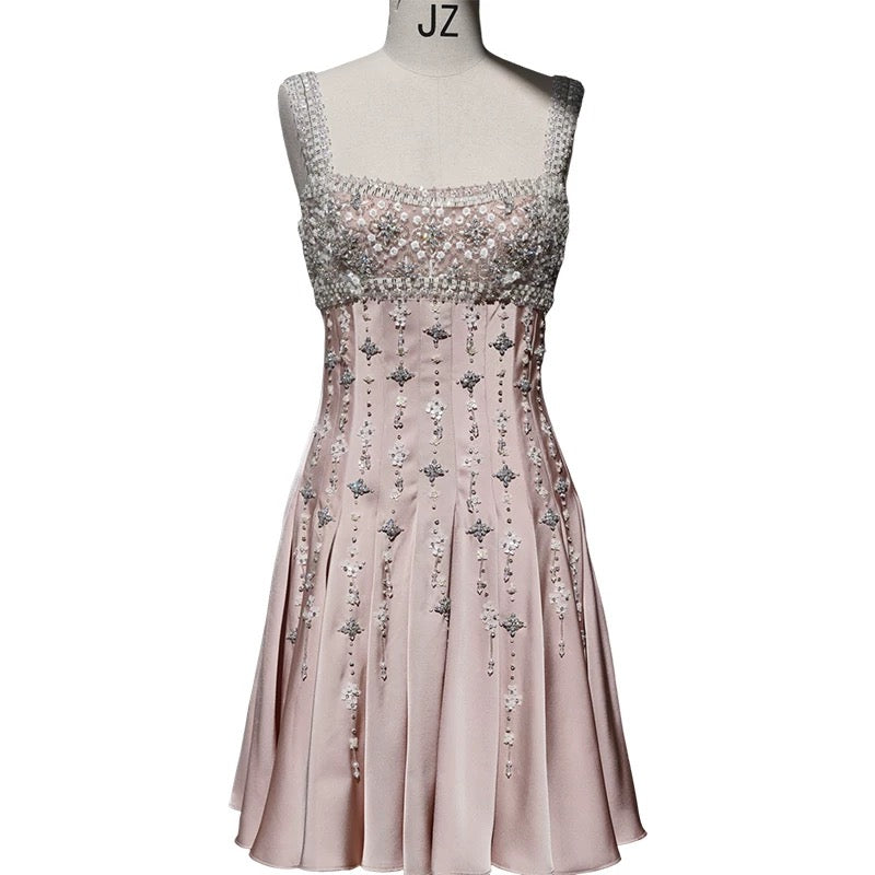 Süßes A-Linien-Kleid mit eckigem Ausschnitt aus weißem Chiffon mit Perlen kurzer Mini-Heimkehrkleider für den 17. Geburtstag MP455