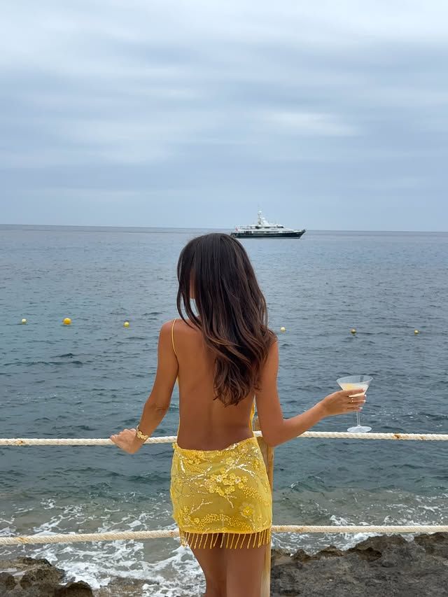 Wunderschönes Scheidenkleid mit Spaghettiträgern, gelben Pailletten, Hoco Kleid Inspo, Homecoming, Klassische Süße Party Outfits MP410